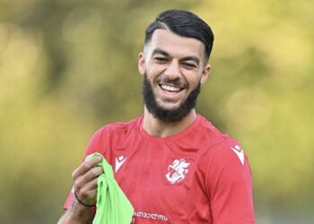 “არავის ახსოვს ის პენალტი…” – როგორ ამხნევებს გიორგი მიქაუტაძეს გულშემატკივარი?