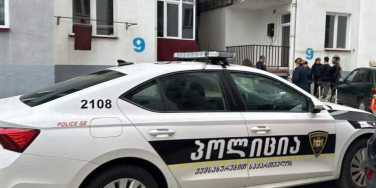 „ბაბუის თვალწინ გაუგუდავს თოკით…“ – ზუგდიდში მოკლულ ქალს თავს შვილიშვილი დაესხა