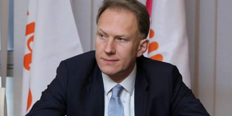 გადაიდოს ვეტოს განხილვა, ან კანონის ამოქმედების ვადად განისაზღვროს 2025 წელი – სოსო ფხაკაძე ხელისუფლებას