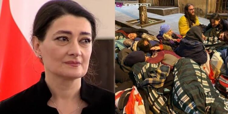 „არც ლეიბებს „თაკილობენ“, დაყარეს რუსთაველზე, უჰ, გენაცვალეთ მაგრებო“ – თაკო ჩარკვიანი