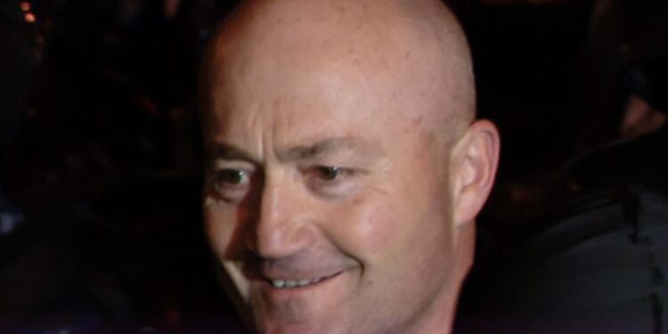 ყველა ცემს თავის თავს, არავინ არავის არ სცემს -“ხარება”