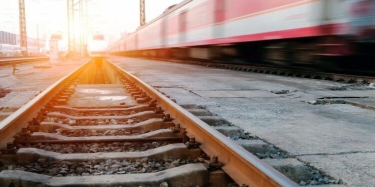 თბილისში მატარებელი ქვეითს შეეჯახა – ქალი ადგილზე დაიღუპა