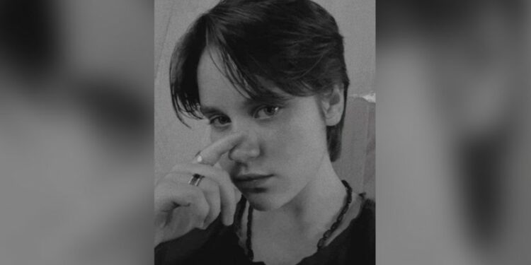 ოჯახი 17 წლის გოგოს ეძებს