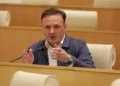 “თუ გაქვთ შნო და უნარი, როცა მოხვალთ ხელისუფლებაში, ადექით და გაყიდეთ პარლამენტის მანქანები და იარეთ მეტროთი” – ზარქუა ოპოზიციას