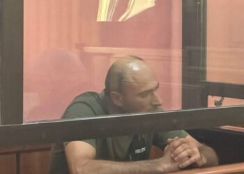 “ეხლაც რომ ცოცხლები იყვნენ, კიდე ერთხელ მოვკლავდი” – ცოლისა და 2 მეგობრის მკვლელობაში ბრალდებულმა დანაშაული აღიარა