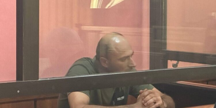 “ეხლაც რომ ცოცხლები იყვნენ, კიდე ერთხელ მოვკლავდი” – ცოლისა და 2 მეგობრის მკვლელობაში ბრალდებულმა დანაშაული აღიარა