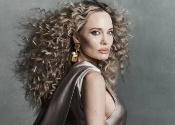 ანჯელინა ჯოლი ახალი იმიჯით მსოფლიო მედიის ყურადღების ცენტრშია