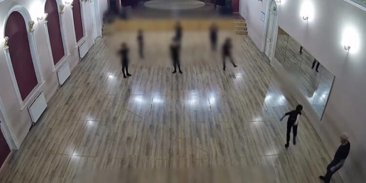 „ყველაფერი დარბაზში დამონტაჟებულმა კამერებმა დააფიქსირა” – ბათუმში ცეკვის მასწავლებელმა ბავშვს სცემა, დაწყებულია გამოძიება