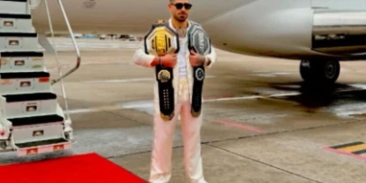 „აბუ დაბისკენ მიმავალ გზაზე…“ – ილია თოფურია მაქს ჰოლუეისთან ბრძოლისთვის ემზადება