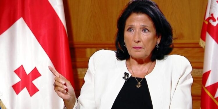 შს მინისტრს ვერ ვუკავშირდები, ვერც მის მოადგილეს, ოფიციალური სამთავრობო ხაზიც არ მუშაობს – მინდა მოვუწოდო, რომ პოლიციის რეაგირება იყოს უფრო სწრაფი და ეფექტური – პრეზიდენტი