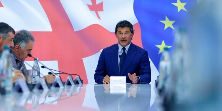 საზოგადოებას ატყუებენ, რომ თბილისი წააგო „ქართულმა ოცნებამო“, არადა 263 128 თბილისელმა გამოუცხადა ნდობა „ქართულ ოცნებას“ – ვერანაირი ბოროტი ძალა ვერ შეაჩერებს ჩვენი ქვეყნის განვითარებას, წინსვლას და აღმშენებლობას – კალაძე