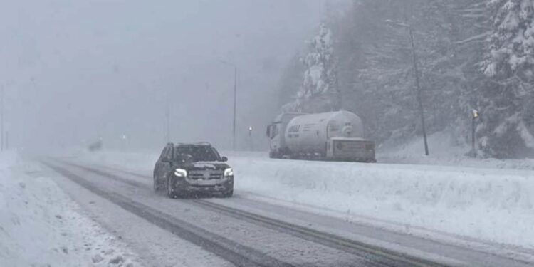 თურქეთში უამინდობას მსხვერპლი მოჰყვა