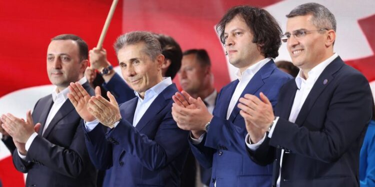 ივანიშვილი, ღარიბაშვილი და კობახიძე საპარლამენტო მანდატებს ტოვებენ – მამუკა მდინარაძე