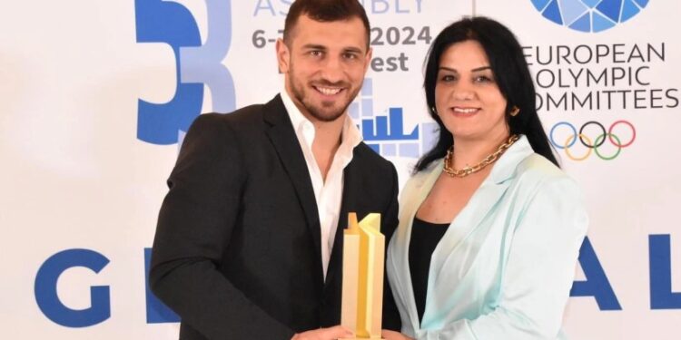 „აქციებზე არ დგახართ სამშობლოს გამო! თქვენი პირადი კომფორტისთვის დგახართ, სამშობლოს სიყვარული არ ჰქვია იმას, რის გამოც შობის მარხვაში აქციებს მართავთ“ – რას წერს ლაშა ბექაურის დედა