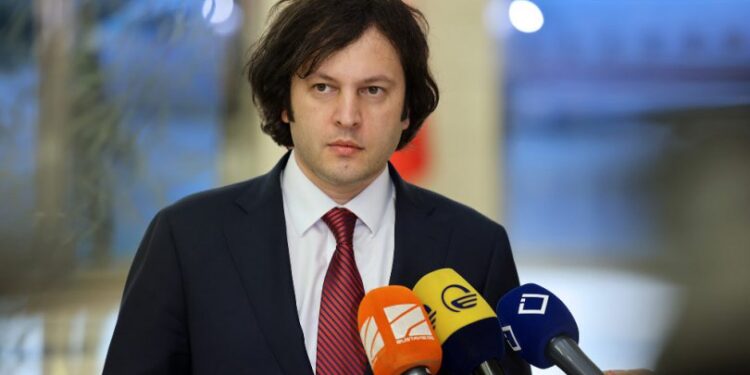 პოლიციამ დააკავა რუსეთის მოქალაქეები, ასევე იყო ბრიტანეთის მოქალაქე, რომელიც უკანონოდ შეიჭრა პარლამენტის შენობაში, შესაძლოა, საქმე გვქონდეს უცხოელ ინსტრუქტორებთან – ირაკლი კობახიძე