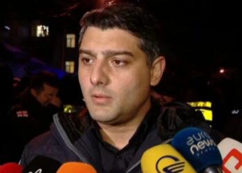 ვინაიდან დღევანდელი აქცია თავიდანვე აგრესიით დაიწყო 300-400 კაციანი ჯგუფის მიერ, მივიღეთ გადაწყვეტილება, გამოგვეყენებინა პროპორციული ძალა აგრესიული მონაწილეების წინააღმდეგ – ვაჟა სირაძე