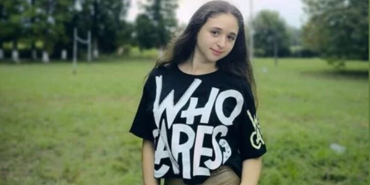 „დაბადების დღე ჰქონდა, ღამით იზეიმა და დილით გარდაიცვალა…“ – ზუგდიდში 15 წლის გოგოს გლოვობენ