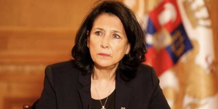 მიმართვა სკოლებს – პრეზიდენტი სკოლებს საპროტესტო აქციებში აქტიური მონაწილეობისკენ მოუწოდებს