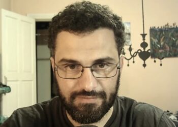 „თუ თქვენ ამ პოსტს კი­თხუ­ლობთ, ესე იგი დე­და­ჩე­მი და ად­ვო­კა­ტე­ბი, რო­გორც იქნა, შე­თან­ხმდნენ – რომ ჩემი public აქ­ტი­ვო­ბა საქ­მეს ვე­ღარ და­ა­ზა­რა­ლებს..რო­დის­მე, აქე­დან რომ გა­მო­ვალ – გი­პა­სუ­ხებთ რა შე­კე­რეს და რა გა­მო­ა­ცხვეს“ – რას წერს ბლოგერი უჩა აბაშიძე ციხიდან