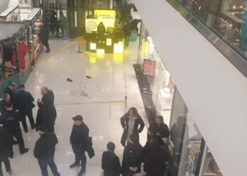 კაცი, რომელიც ,,გალერია თბილისში“ მეორე სართულიდან გადავარდა, გარდაიცვალა