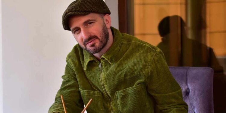 „ახლა პალატაში ვწევარ. უფრო სწორედ ოთახში, სადაც ქიმიას ასხამენ… ქიმიოთერაპია – ასე ეწოდება ამ საქმეს“ –  გიორგი კეკელიძე