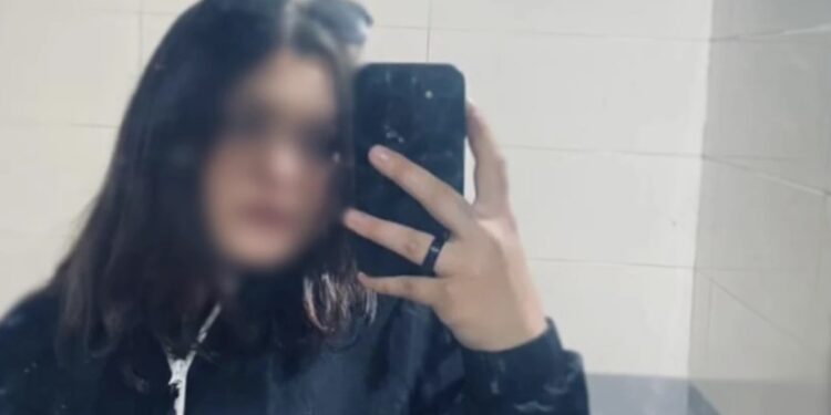 „კონფლიქტი ტელეფონის გამო დაიწყო…“ – 13 წლის მოზარდზე ძალადობისთვის არასრულწლოვანს ბრალი წარუდგინეს