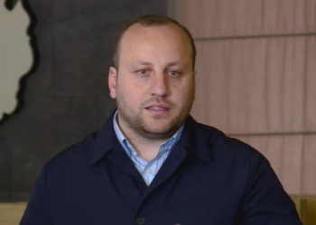 “გამგეობა წლების განმავლობაში სთავაზობს ამ ადამიანებს ქირით უზრუნველყოფას“ – გამგებელი ავარიული კორპუსის შესახებ, სადაც ტრაგედია მოხდა