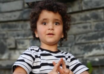 15 წლის შემდეგ ეყოლა ოჯახს შვილი და დააქციეს… – ავარიის დროს დაღუპულ 3 წლის ბავშვს გლოვობენ