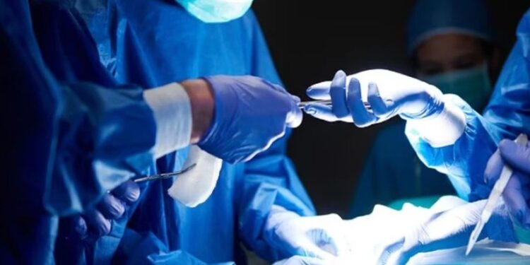 პედოფილს ექვსი წლის გოგონას გაუპატიურებისთვის ქირურგიული კასტრაცია ჩაუტარდა: რომელმა ქვეყანამ გამოიტანა პირველად ახალი სასტიკი განაჩენი