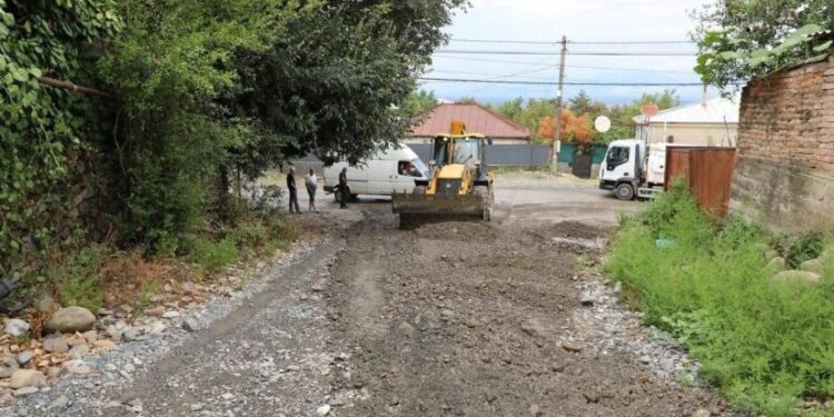 სტიქია კახეთში – დატბორილია ეზოები და გზები