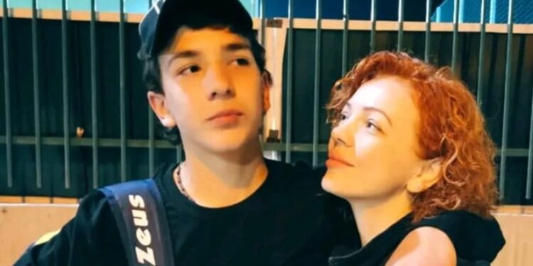 „საკმაოდ ჭკვიანი ხარ…“ – ბათუმში გაუჩინარებული მოზარდის დედა მიმართვას ავრცელებს