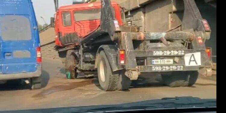 ავარია იუსტიციის სახლთან – არიან დაშავებულები