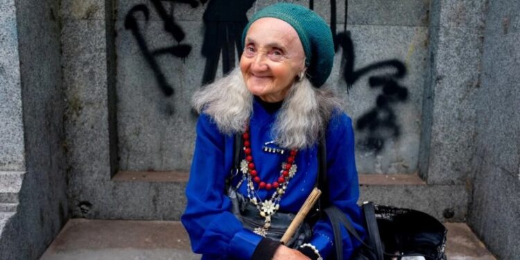 „ძალიან დააკლდები ქალაქს…“ – ზოია წიკლაური, რომელსაც მთელი თბილისი იცნობდა გარდაიცვალა