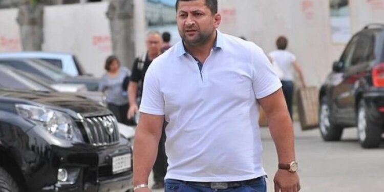 ზურაბ ზვიადაურს იარაღის უკანონო შეძენა-შენახვა-ტარების საქმეზე საპროცესო შეთანხმება გაუფორმდა – მკვლელობის საქმეზე კი მის საქმეს ნაფიცი მსაჯულები განიხილავენ