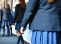 საჯარო სკოლებში,1-ელიდან  მე-6 კლასის ჩათვლით, სასკოლო ფორმები სავალდებულო ხდება