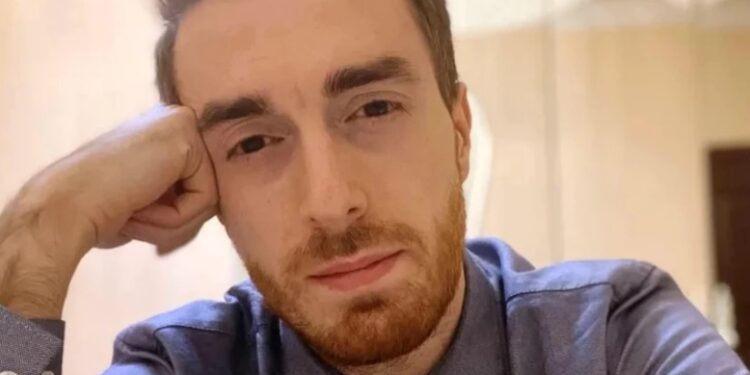 „თუ გეუბნებიან, გულით მიყვარხარო, ეგ სიმართლე არ არის! ადამიანებს ერთმანეთი ჰიპოთალამუსით გვიყვარდება“ – გიორგი ღოღობერიძე