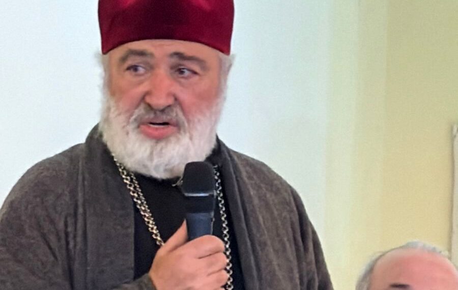 მამა ელიზბარი: პატრიარქი მუდამ გვასწავლიდა,რომ სიყვარულის ადამიანები გავმხდარიყავით