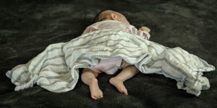 1-თვიანი მკურნალობის შემდეგ, ბათუმის კლინიკაში გარდაიცვალა ჩვილი, რომლის მკვლელობაც დედამ სცადა