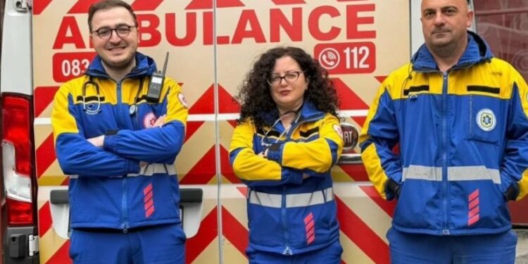 გმირები, რომლებმაც 30-წუთიანი დაუღალავი ბრძოლის შემდეგ, ბავშვის სიცოცხლე სიკვდილს ხელიდან გამოსტაცეს